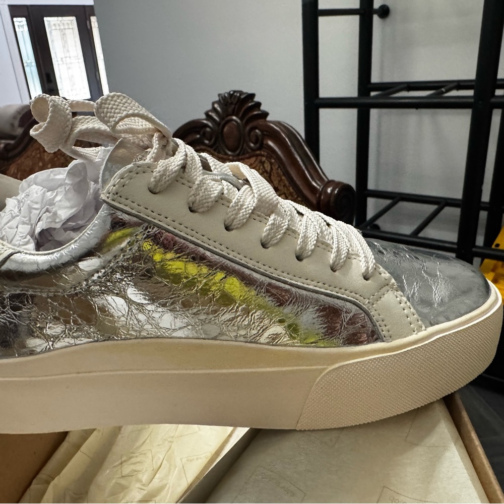 Metallic Silver Low-Top Women's Sneaker Dolce Vita Zayn in silver